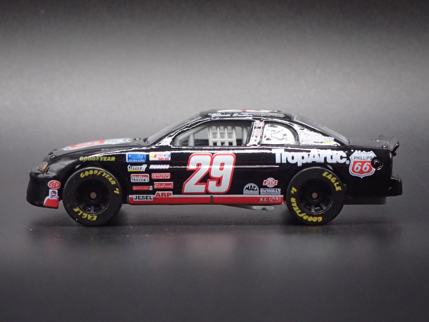 1997 97 CHEVY MONTE CARLO 29 ELLIOT SADLER NASCAR 1:64 SCALE DIECAST MODEL CAR