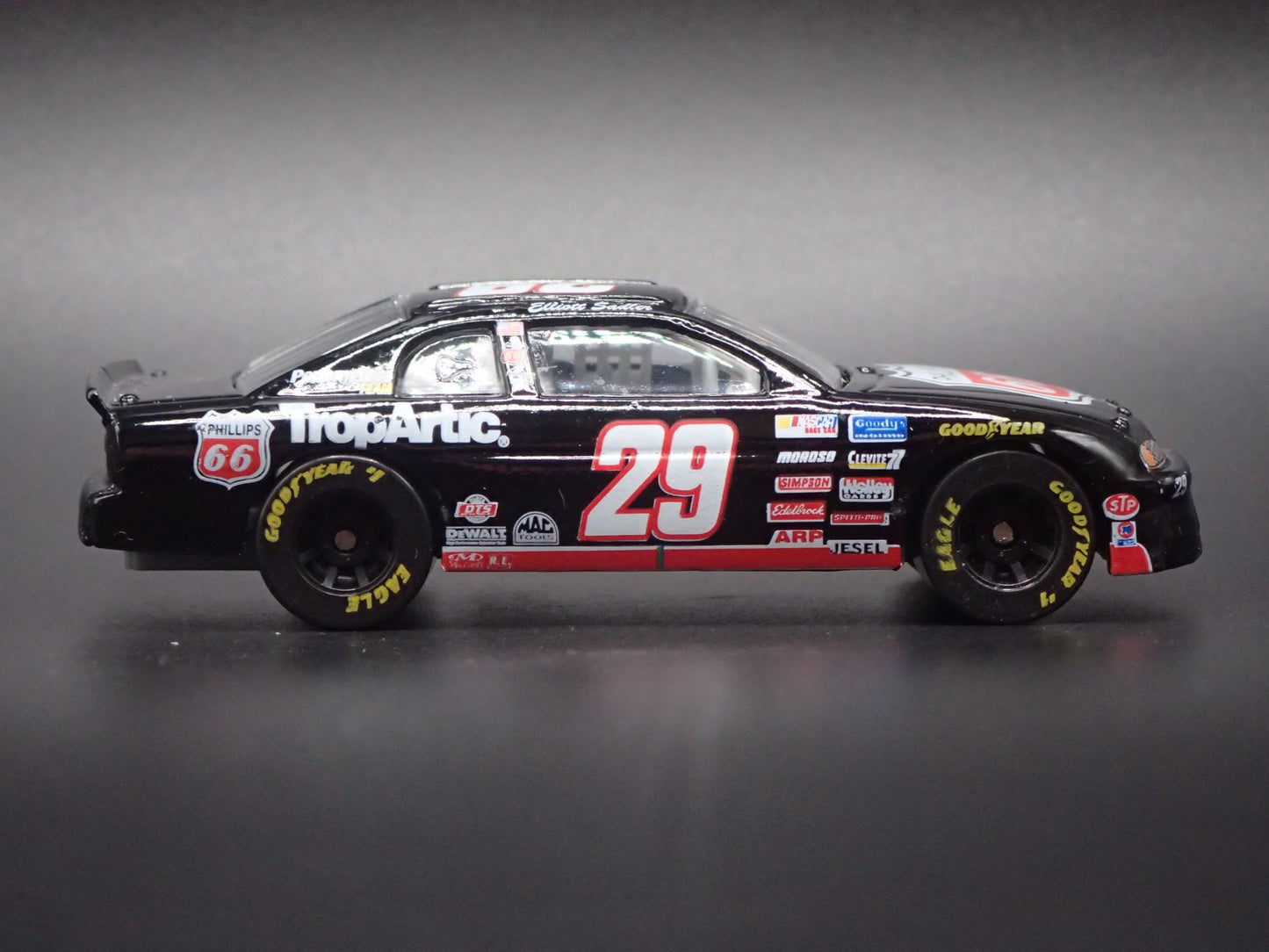 1997 97 CHEVY MONTE CARLO 29 ELLIOT SADLER NASCAR 1:64 SCALE DIECAST MODEL CAR
