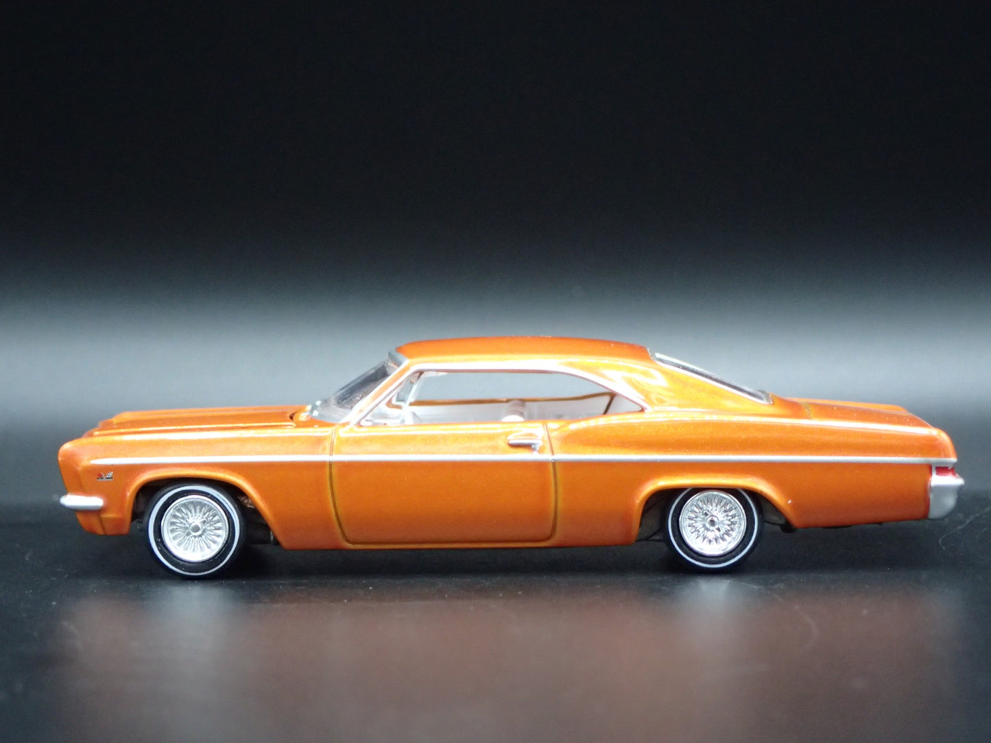 1966 66 CHEVY CHEVROLET IMPALA SS LOWRIDER 1:64 SCALE DIORAMA DIECAST MODEL CAR