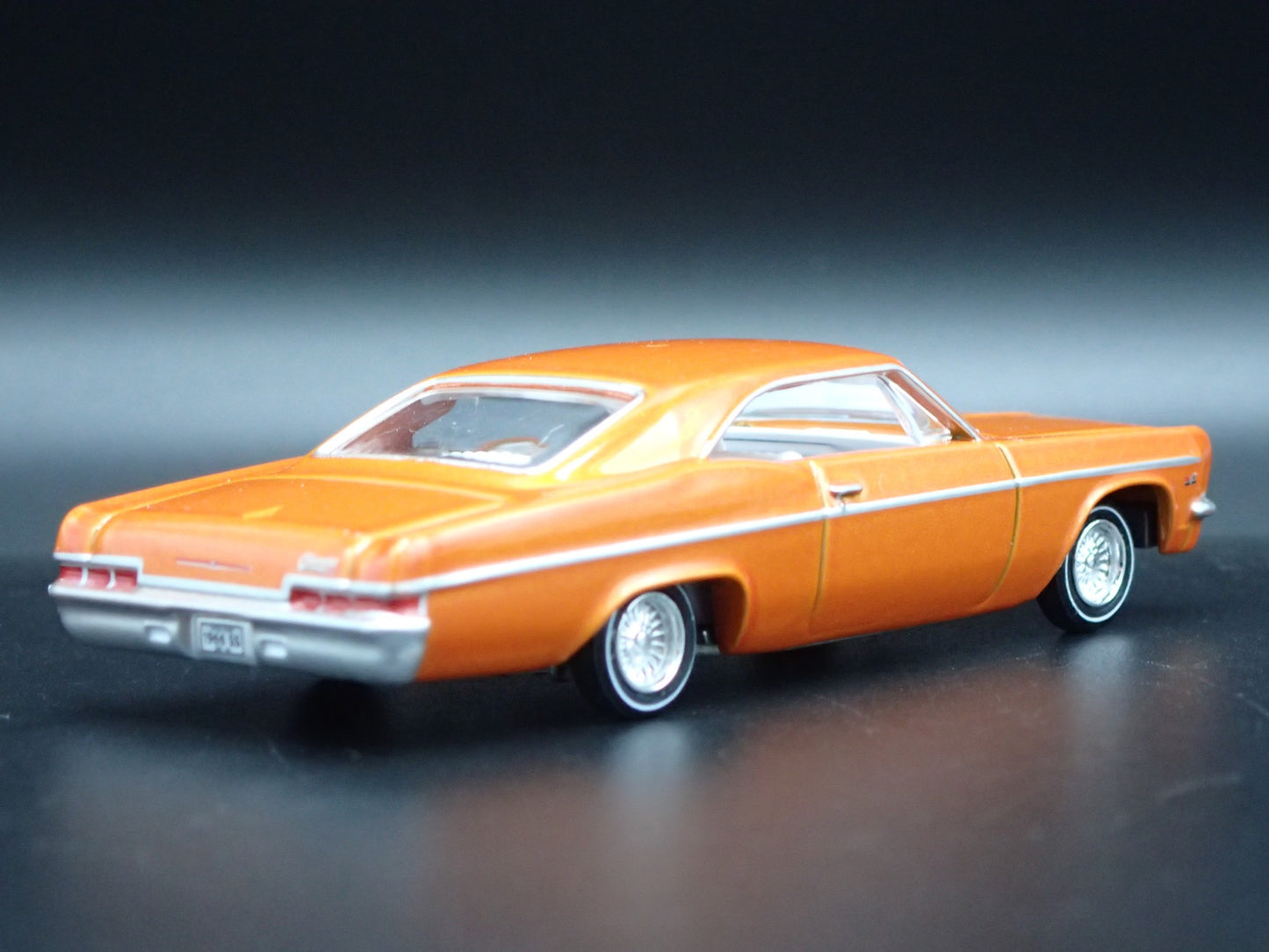 1966 66 CHEVY CHEVROLET IMPALA SS LOWRIDER 1:64 SCALE DIORAMA DIECAST MODEL CAR