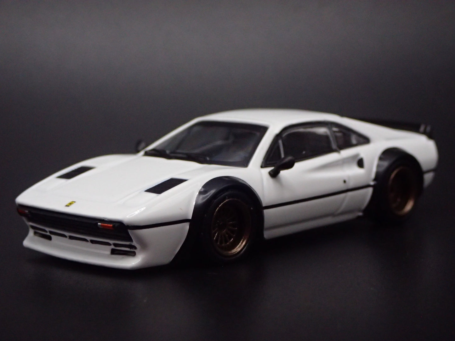 FERRARI 308 GTB LBWK LIBERTY WALK WHITE 1:64 SCALE DIORAMA DIECAST MODEL CAR