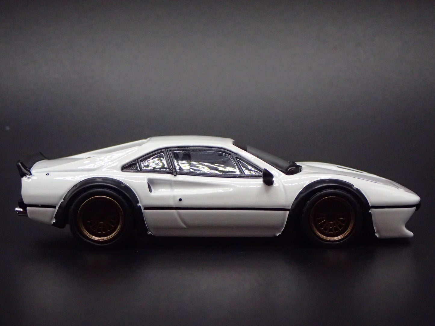 FERRARI 308 GTB LBWK LIBERTY WALK WHITE 1:64 SCALE DIORAMA DIECAST MODEL CAR