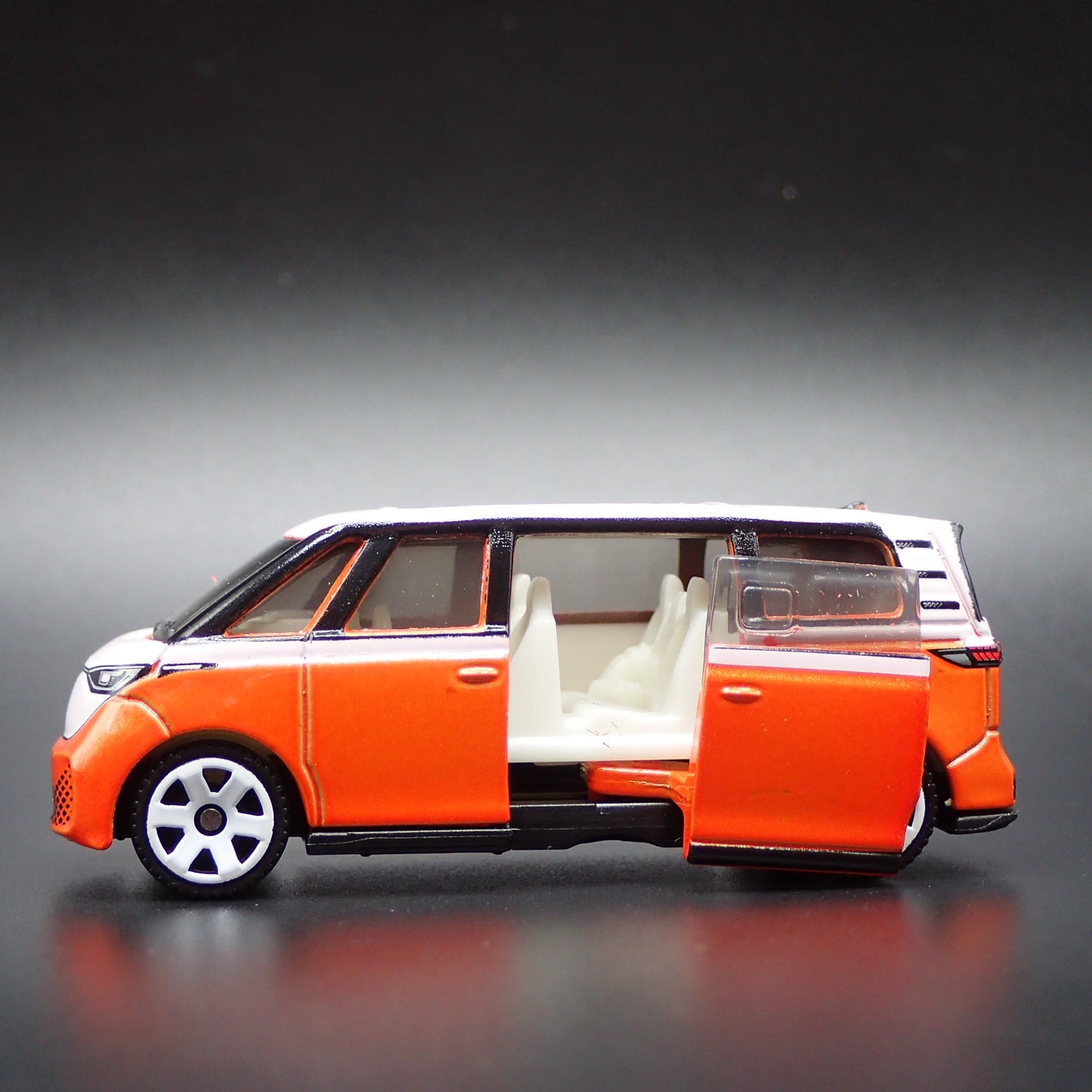 2025 2026 VW VOLKSWAGEN ID BUZZ ELECTRIC CAR ORANGE 1:64 SCALE DIECAST MODEL CAR