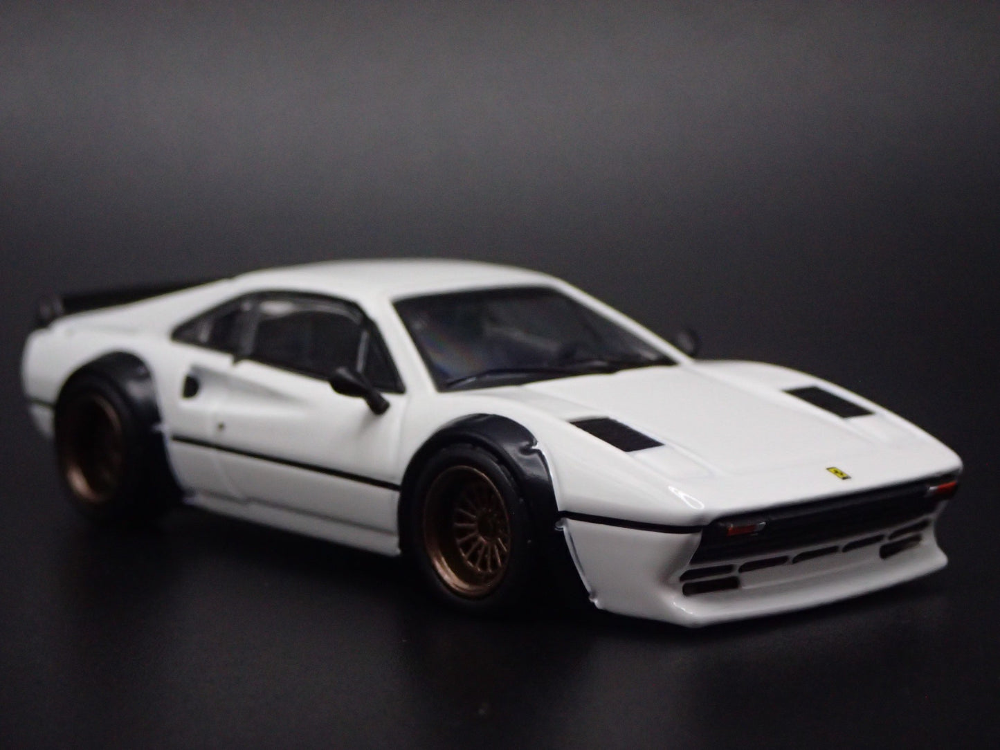 FERRARI 308 GTB LBWK LIBERTY WALK WHITE 1:64 SCALE DIORAMA DIECAST MODEL CAR