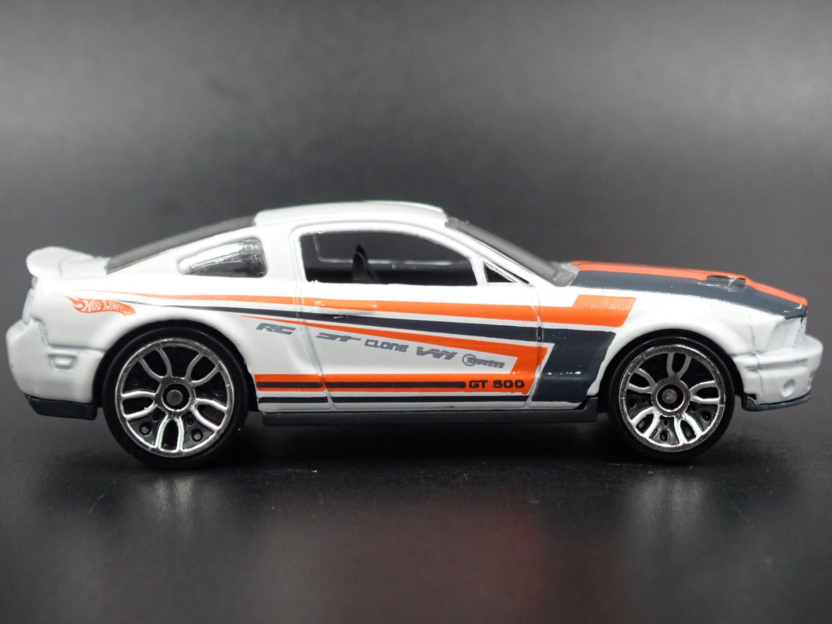 2007 FORD MUSTANG SHELBY GT500 RARE 1:64 SCALE COLLECTIBLE DIECAST MODEL CAR-Burning Rubber Toy Company
