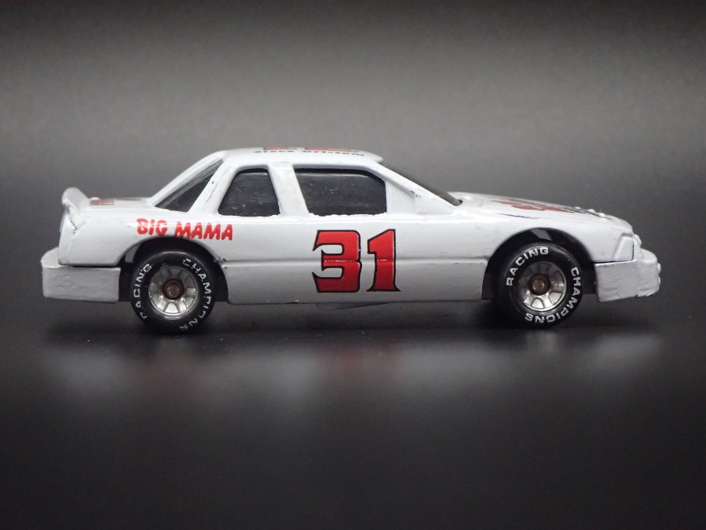 1991 91 OLDSMOBILE CUTLASS 31 STEVE GRISSOM NASCAR 1:64 SCALE DIECAST MODEL CAR