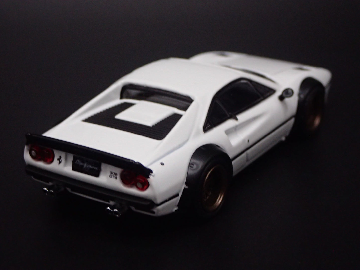 FERRARI 308 GTB LBWK LIBERTY WALK WHITE 1:64 SCALE DIORAMA DIECAST MODEL CAR