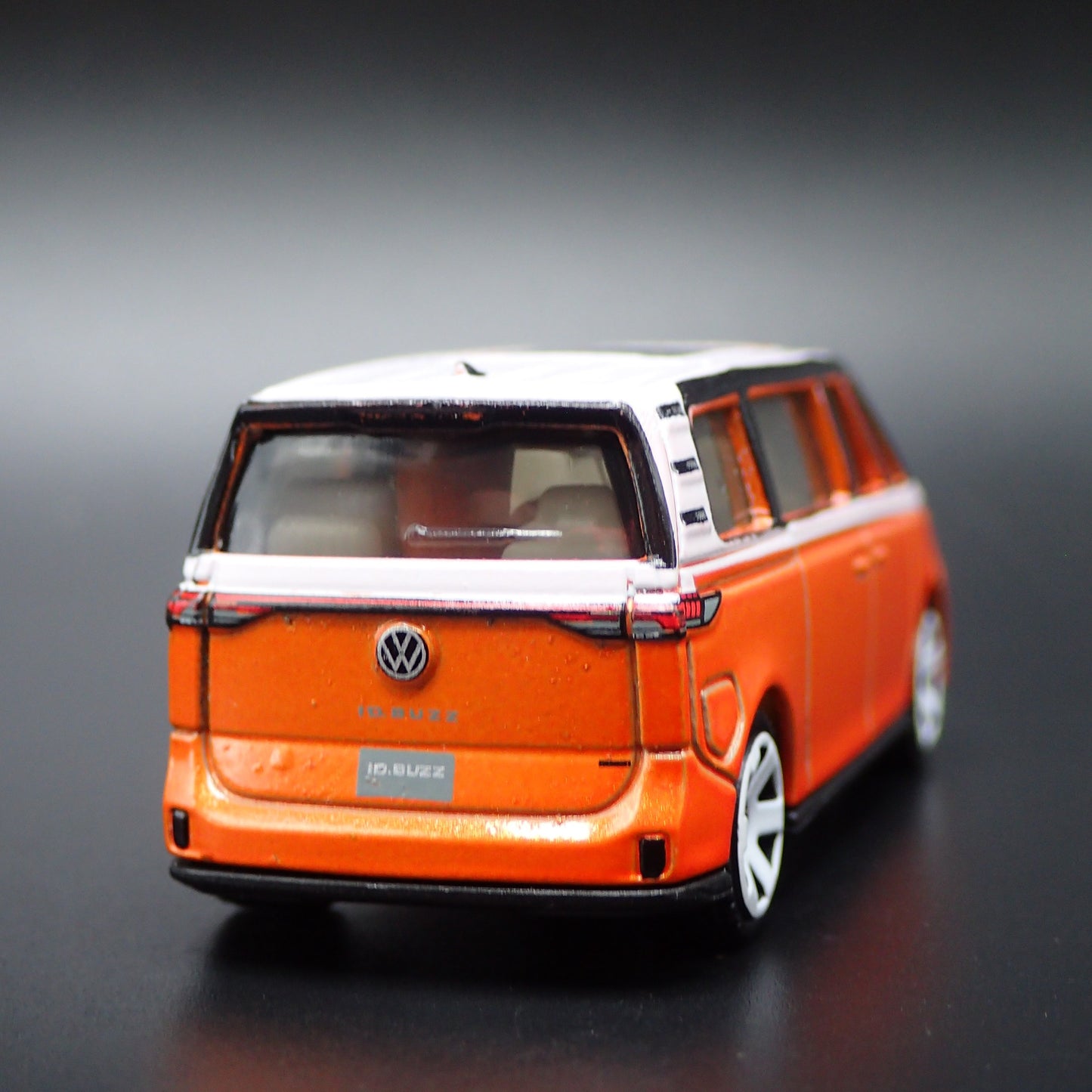 2025 2026 VW VOLKSWAGEN ID BUZZ ELECTRIC CAR ORANGE 1:64 SCALE DIECAST MODEL CAR