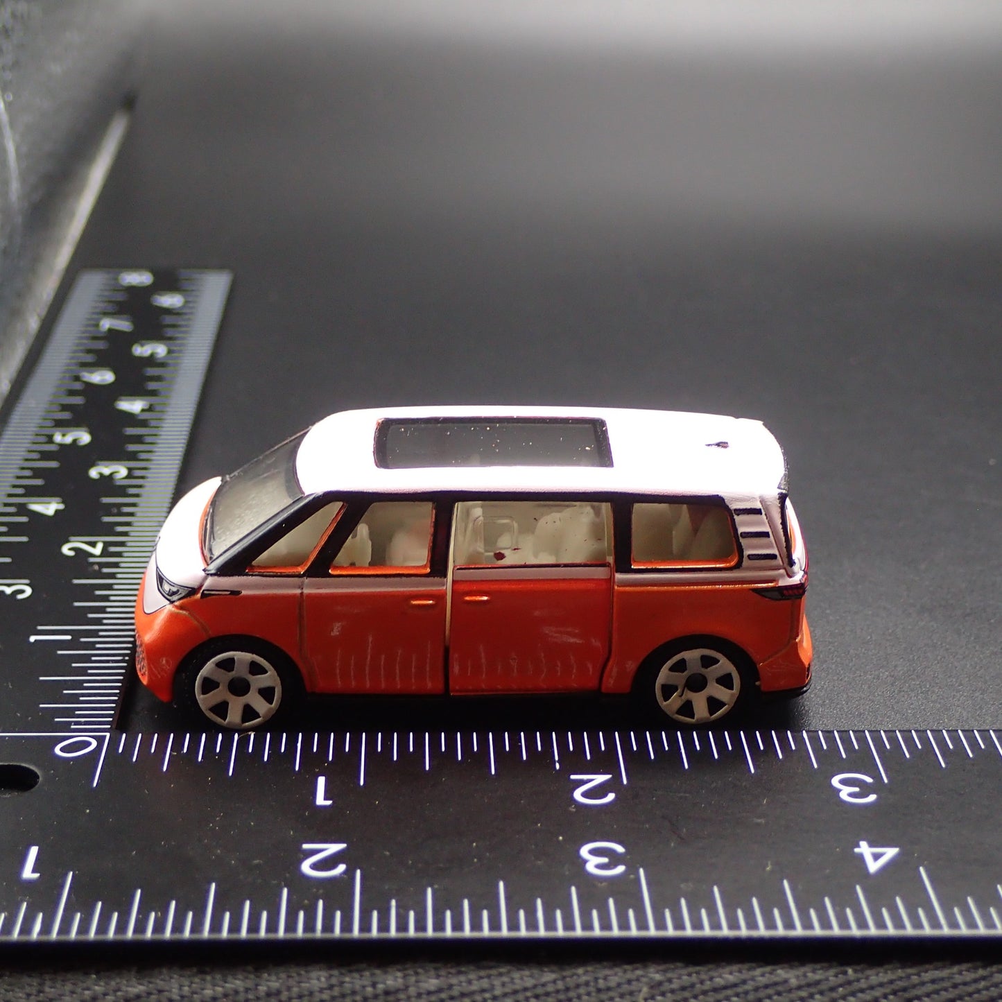 2025 2026 VW VOLKSWAGEN ID BUZZ ELECTRIC CAR ORANGE 1:64 SCALE DIECAST MODEL CAR