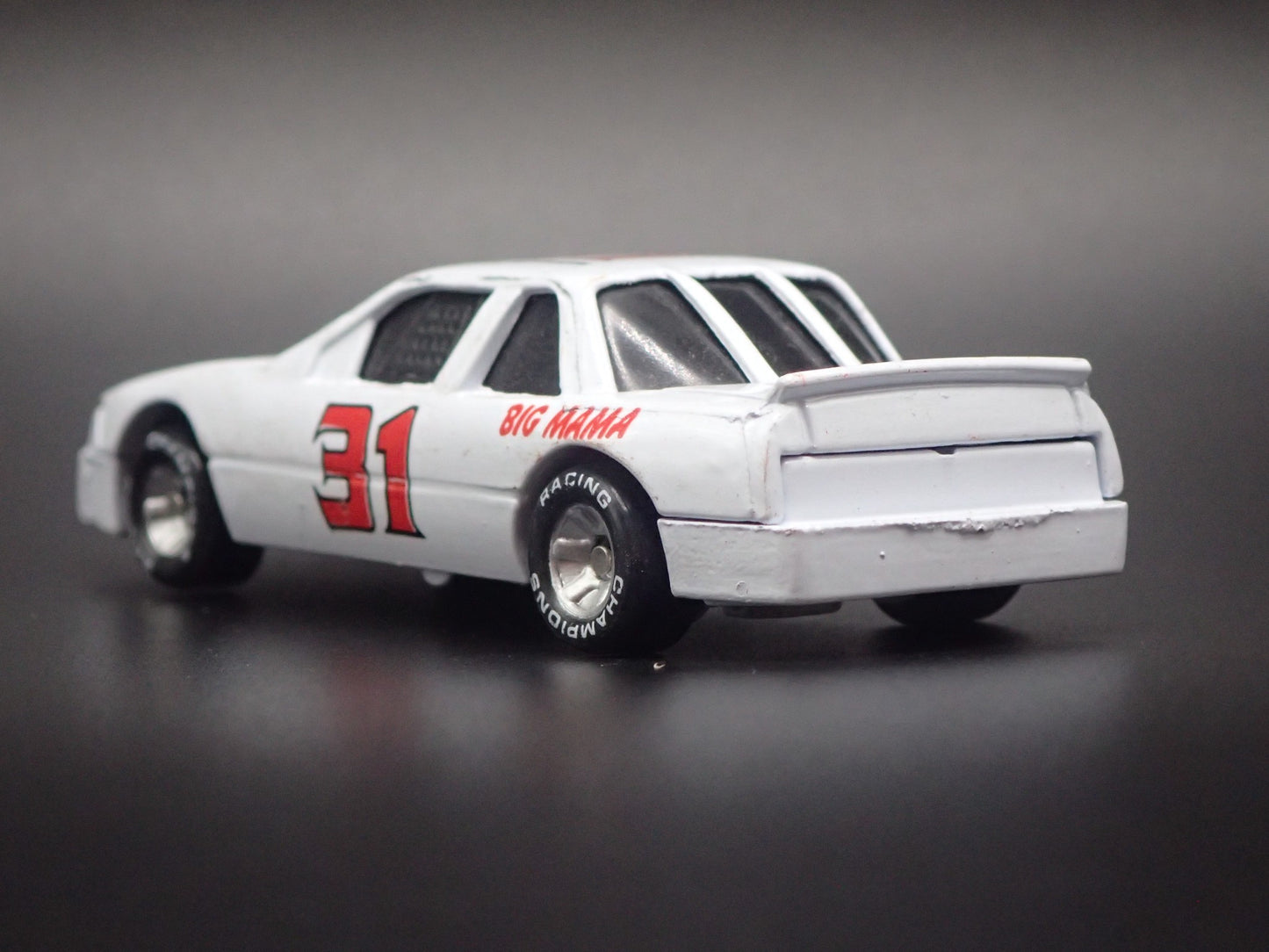 1991 91 OLDSMOBILE CUTLASS 31 STEVE GRISSOM NASCAR 1:64 SCALE DIECAST MODEL CAR