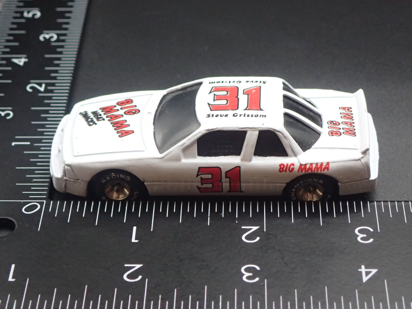 1991 91 OLDSMOBILE CUTLASS 31 STEVE GRISSOM NASCAR 1:64 SCALE DIECAST MODEL CAR