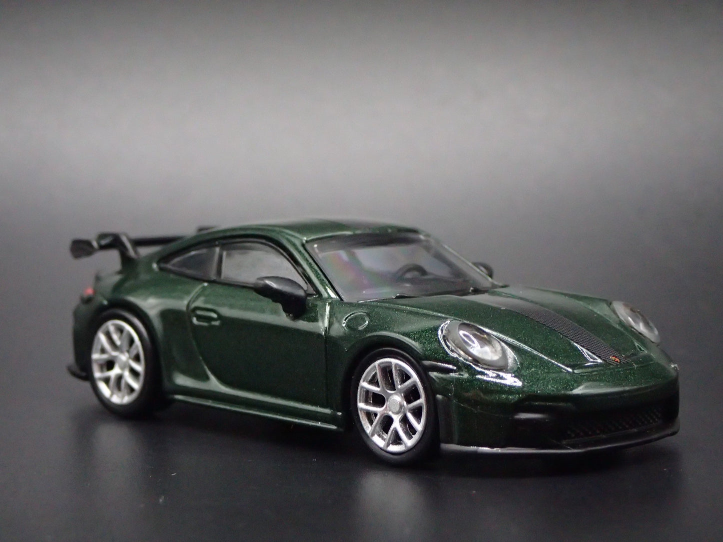 2025-2026 PORSCHE 911 GT3 992.2 GREEN 1:64 SCALE COLLECTIBLE DIECAST MODEL CAR