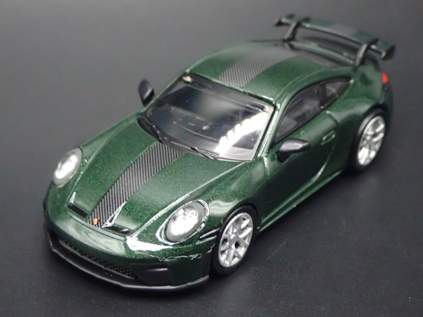 2025-2026 PORSCHE 911 GT3 992.2 GREEN 1:64 SCALE COLLECTIBLE DIECAST MODEL CAR