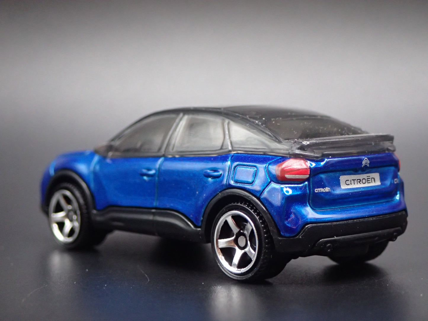 2020-2026 CITROEN E-C4 SUV BLUE 1:64 SCALE COLLECTIBLE DIORAMA DIECAST MODEL CAR