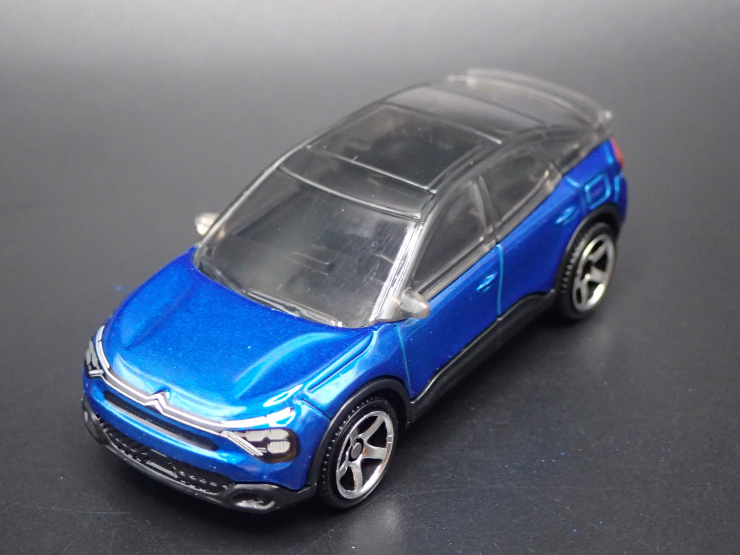 2020-2026 CITROEN E-C4 SUV BLUE 1:64 SCALE COLLECTIBLE DIORAMA DIECAST MODEL CAR