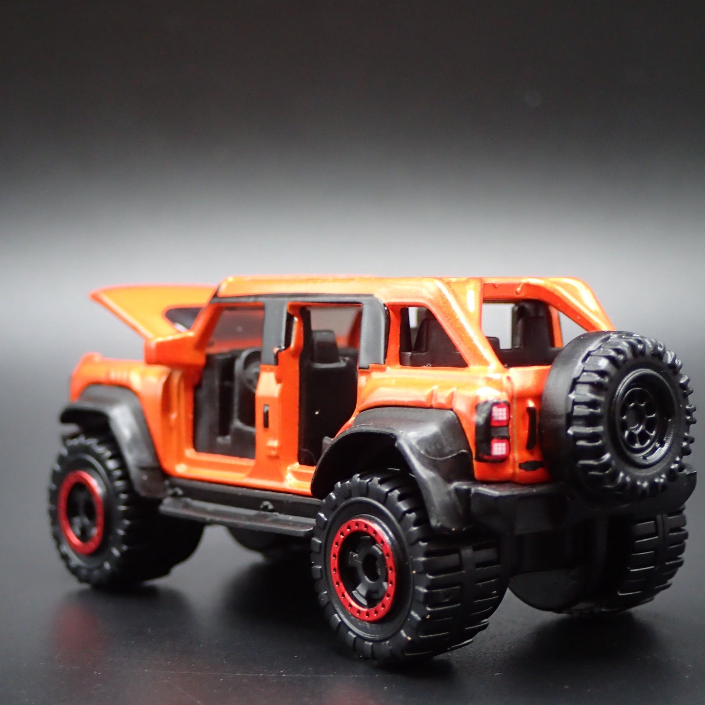 2022-2026 FORD BRONCO RAPTOR 4 FOUR DOOR 1:64 SCALE DIORAMA DIECAST MODEL CAR