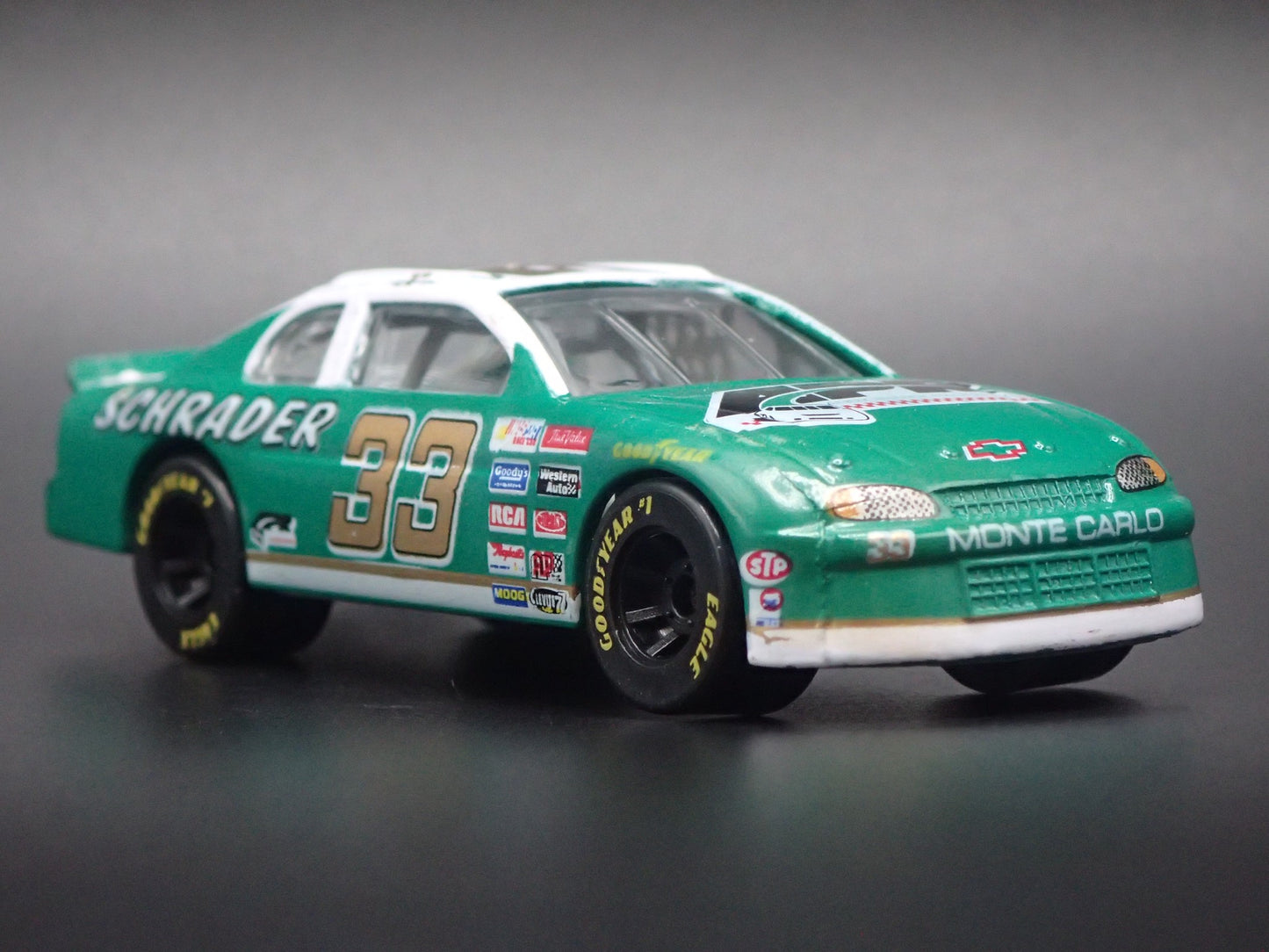 1997 CHEVY CHEVROLET MONTE CARLO 33 KEN SCHRADER NASCAR 1:64 DIECAST MODEL CAR