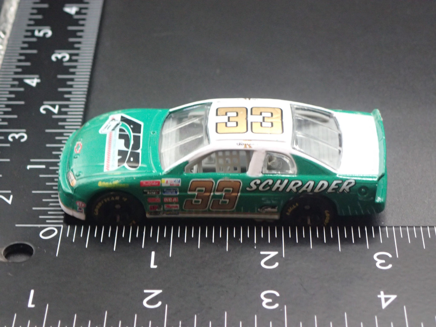 1997 CHEVY CHEVROLET MONTE CARLO 33 KEN SCHRADER NASCAR 1:64 DIECAST MODEL CAR