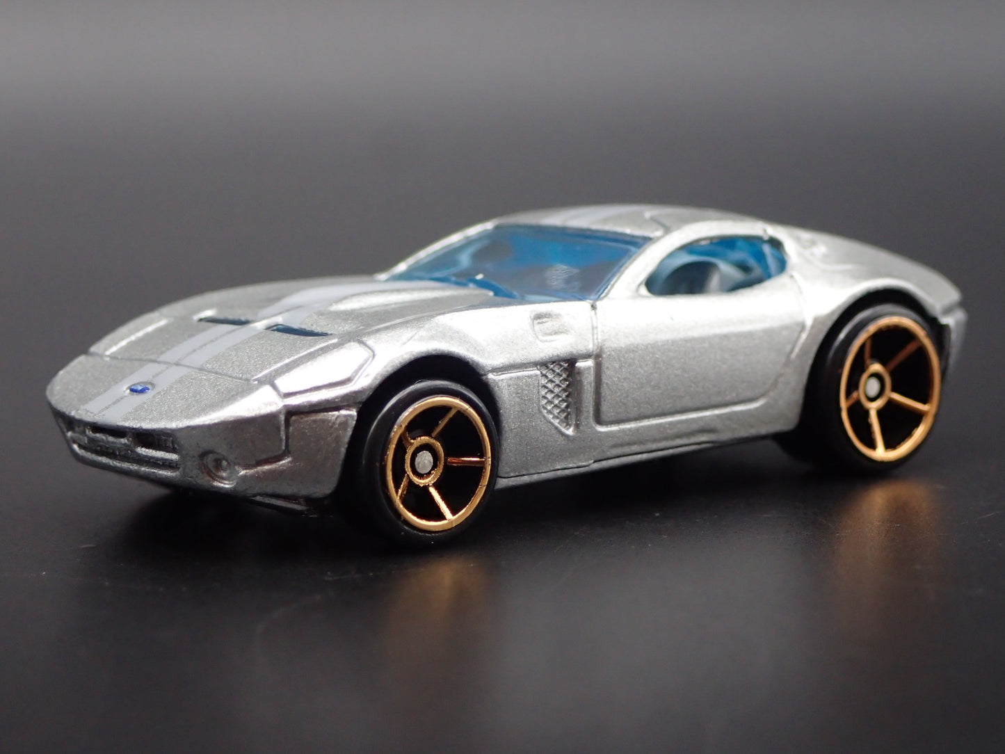 2005 05 FORD SHELBY GR1 CONCEPT SILVER 1:64 SCALE COLLECTIBLE DIECAST MODEL CAR