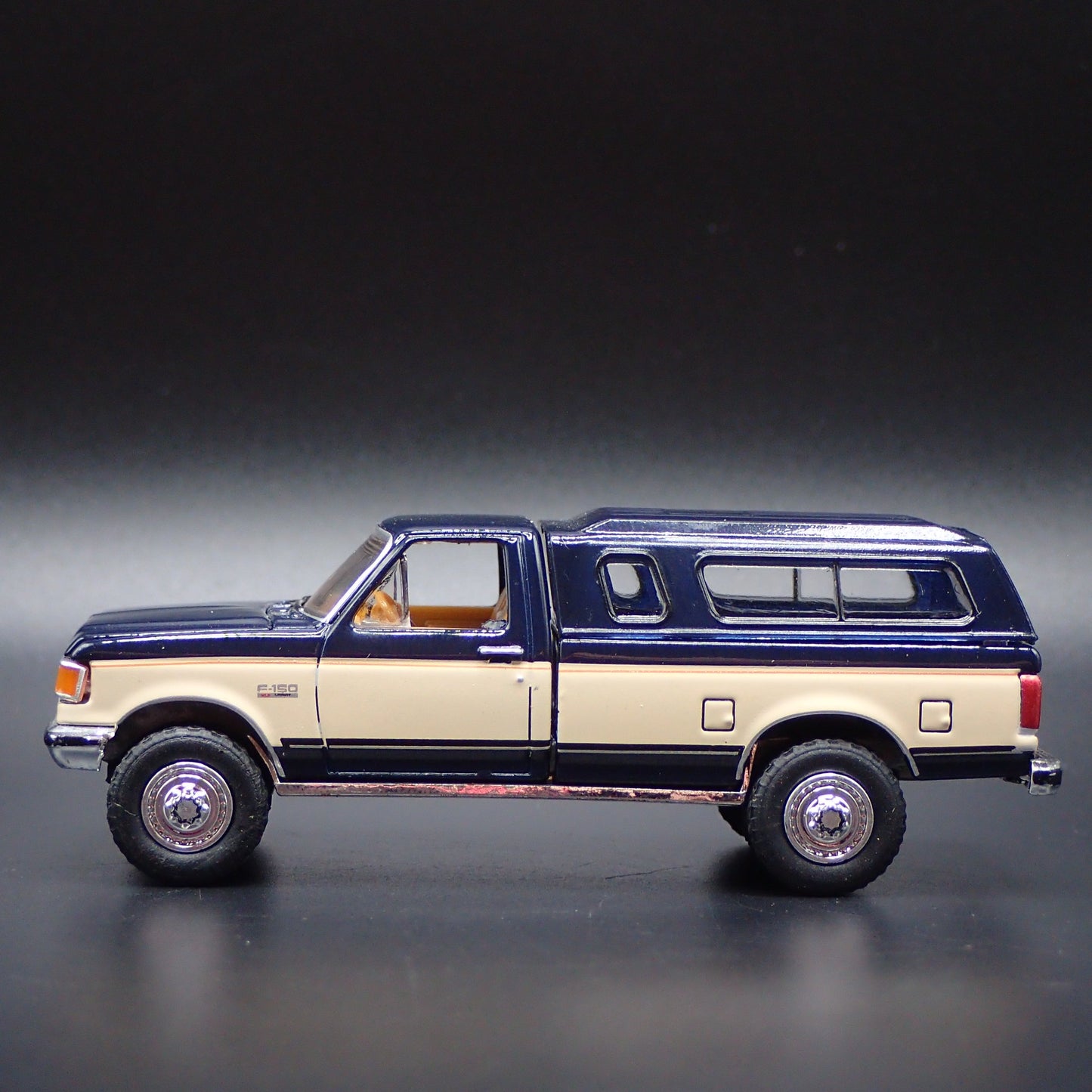 1991 91 FORD F150 XLT LARIAT PICKUP TRUCK W SHELL 1:64 SCALE DIECAST MODEL CAR
