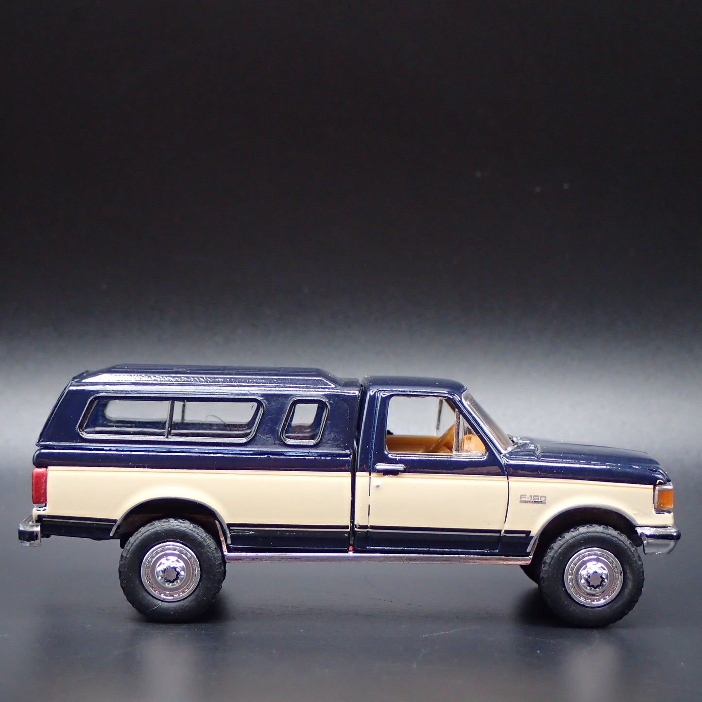 1991 91 FORD F150 XLT LARIAT PICKUP TRUCK W SHELL 1:64 SCALE DIECAST MODEL CAR