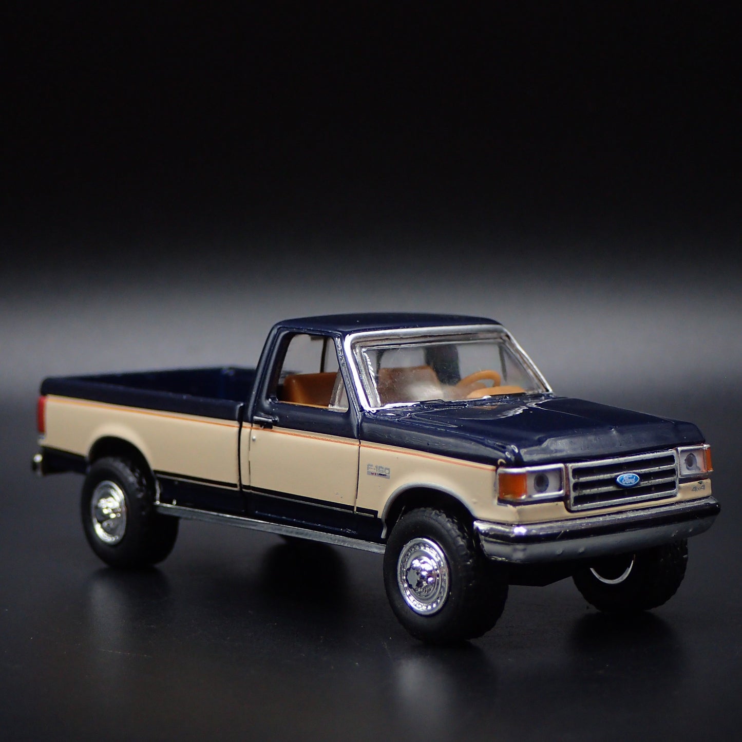 1991 91 FORD F150 XLT LARIAT PICKUP TRUCK W SHELL 1:64 SCALE DIECAST MODEL CAR
