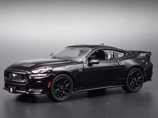 2024-2025 FORD MUSTANG GT COUPE BLACK 1:64 SCALE DIORAMA DIECAST MODEL CAR