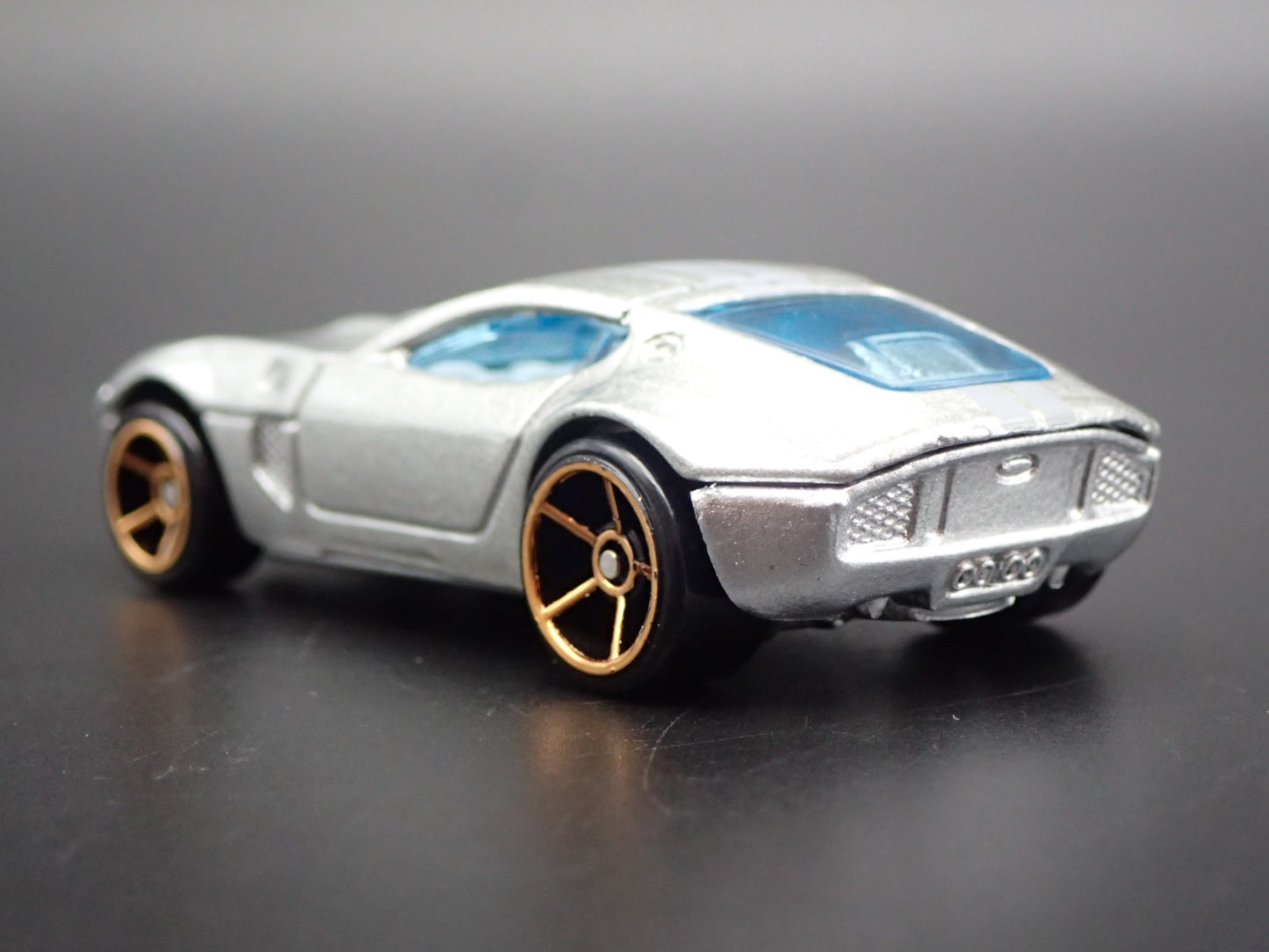 2005 05 FORD SHELBY GR1 CONCEPT SILVER 1:64 SCALE COLLECTIBLE DIECAST MODEL CAR