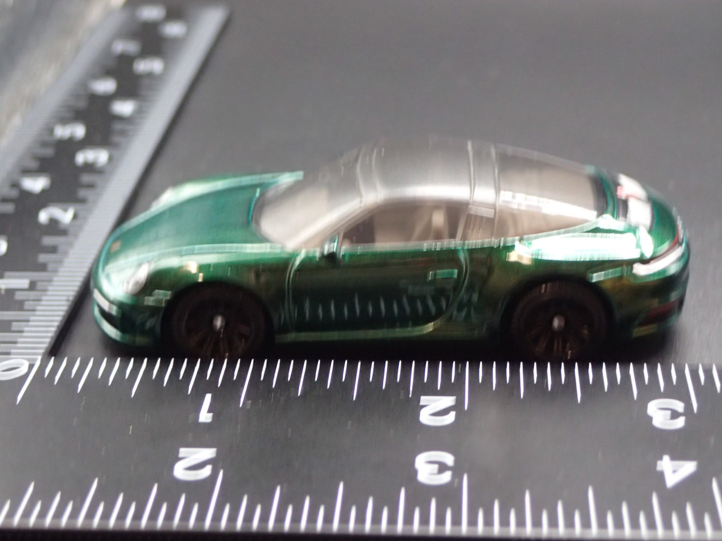 2018-2026 PORSCHE 911 TARGA 4S GREEN 1:64 SCALE COLLECTIBLE DIECAST MODEL CAR