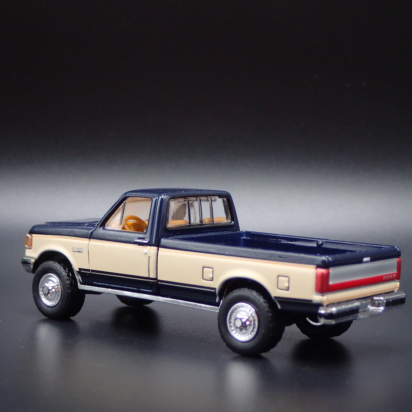 1991 91 FORD F150 XLT LARIAT PICKUP TRUCK W SHELL 1:64 SCALE DIECAST MODEL CAR