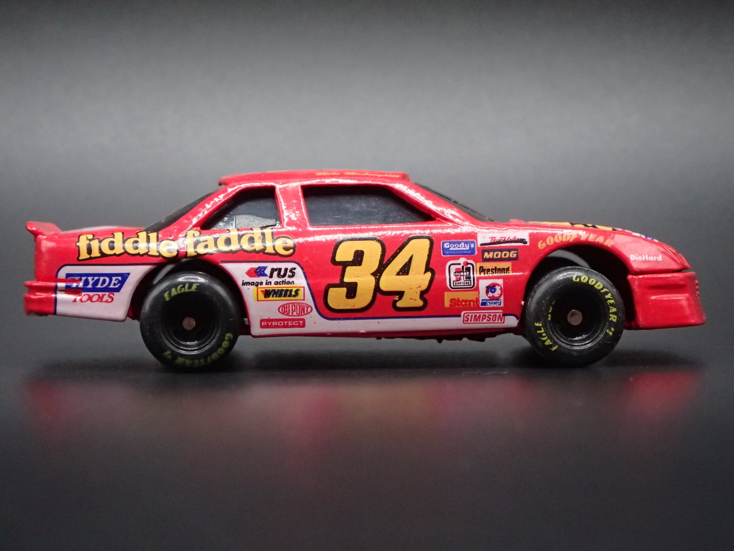 1994 94 CHEVY LUMINA 34 MIKE MCLAUGHLIN NASCAR 1:64 SCALE DIECAST MODEL CAR