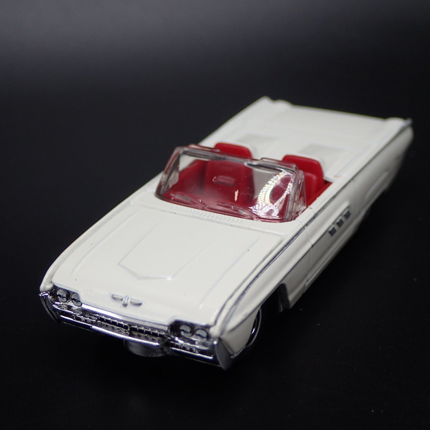 1963 FORD THUNDERBIRD TBIRD CONVERTIBLE 1:64 SCALE COLLECTIBLE DIECAST MODEL CAR