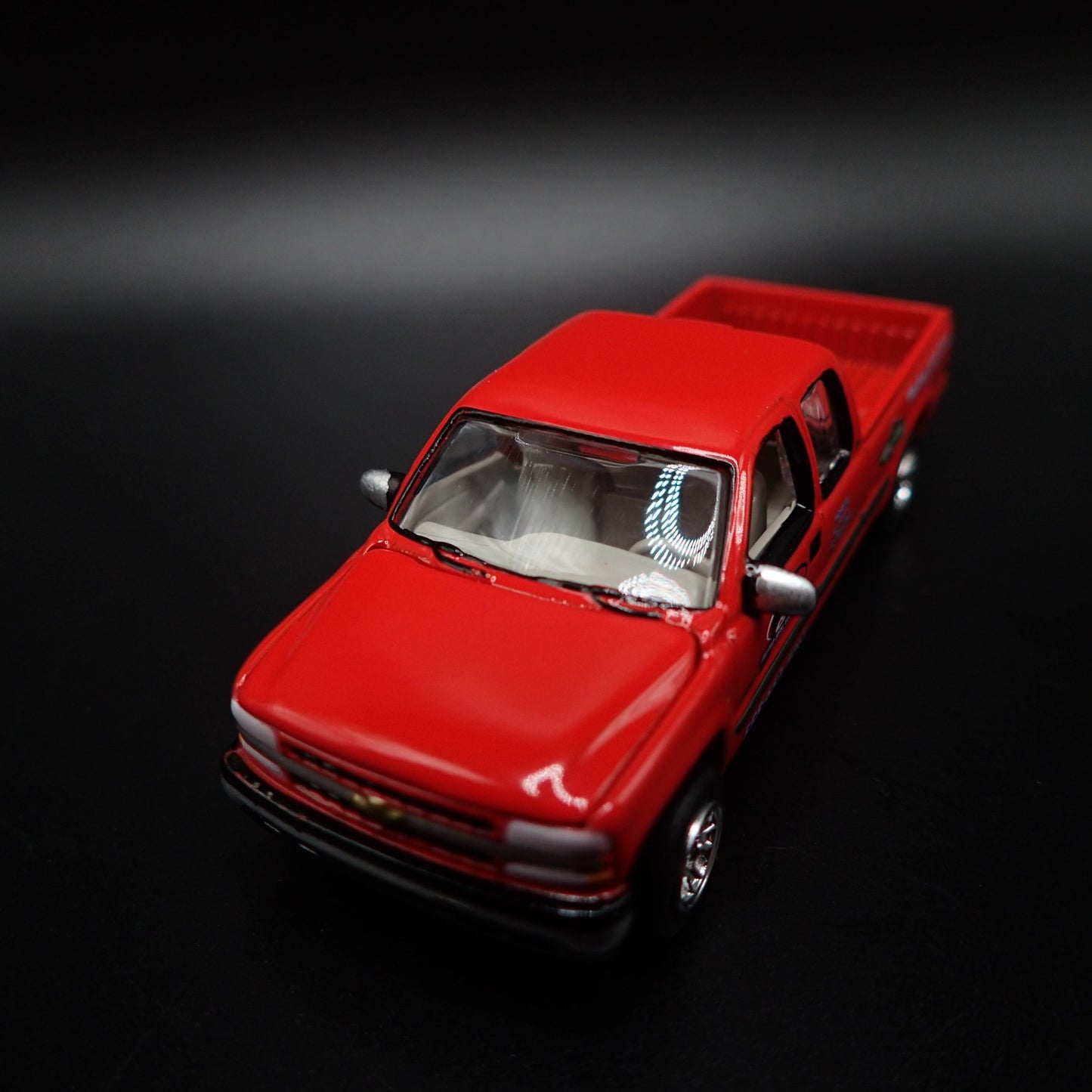 1999-2007 CHEVY CHEVROLET SILVERADO TRUCK W HITCH 1:64 SCALE DIECAST MODEL CAR