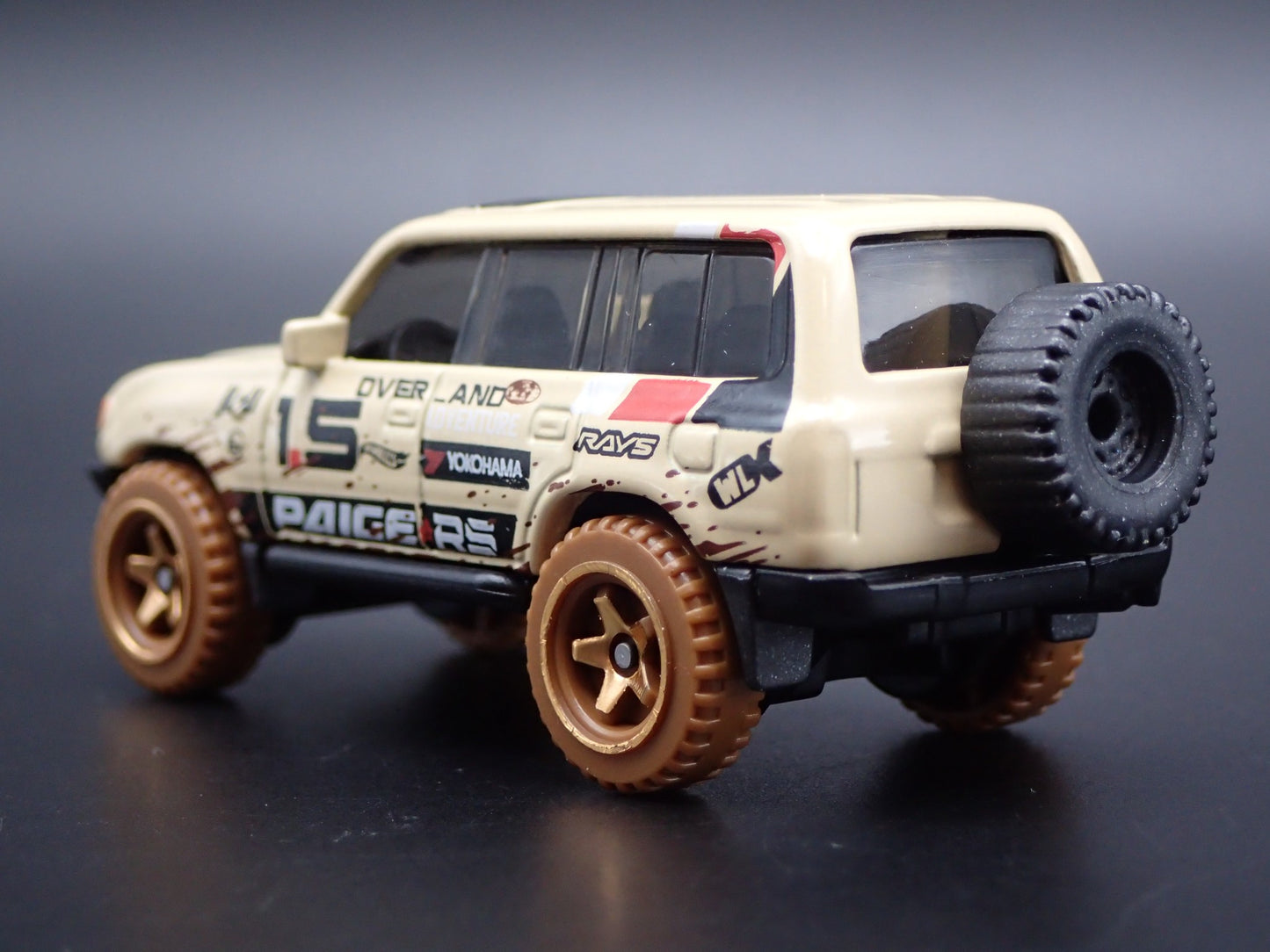 1990-1998 TOYOTA LAND CRUISER 80 RARE 1/64 SCALE DIORAMA DIECAST MODEL CAR