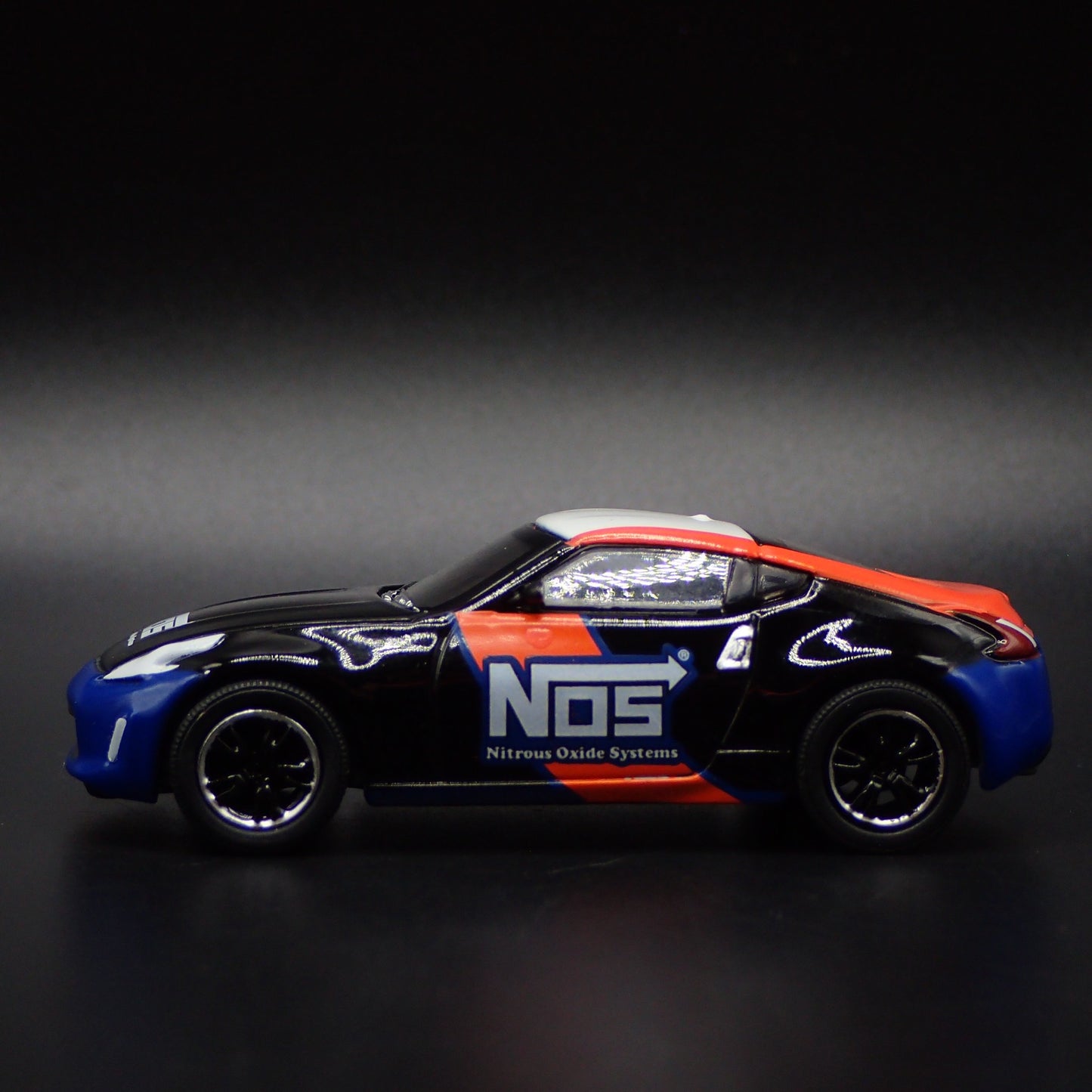 2009-2020 NISSAN 370Z NOS BLACK 1:64 SCALE COLLECTIBLE DIORAMA DIECAST MODEL CAR