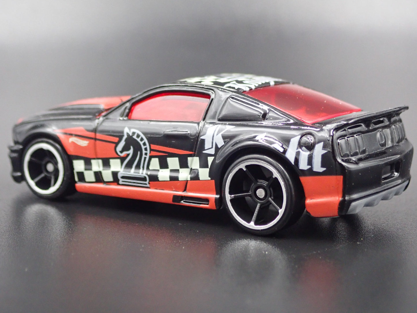 2005- 2009 FORD MUSTANG GT BLACK RARE 1:64 SCALE COLLECTIBLE DIECAST MODEL CAR