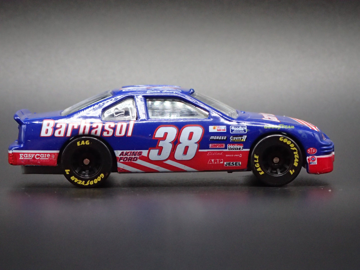 1997 97 FORD THUNDERBIRD 38 ELTON SAWYER NASCAR 1:64 SCALE DIECAST MODEL CAR