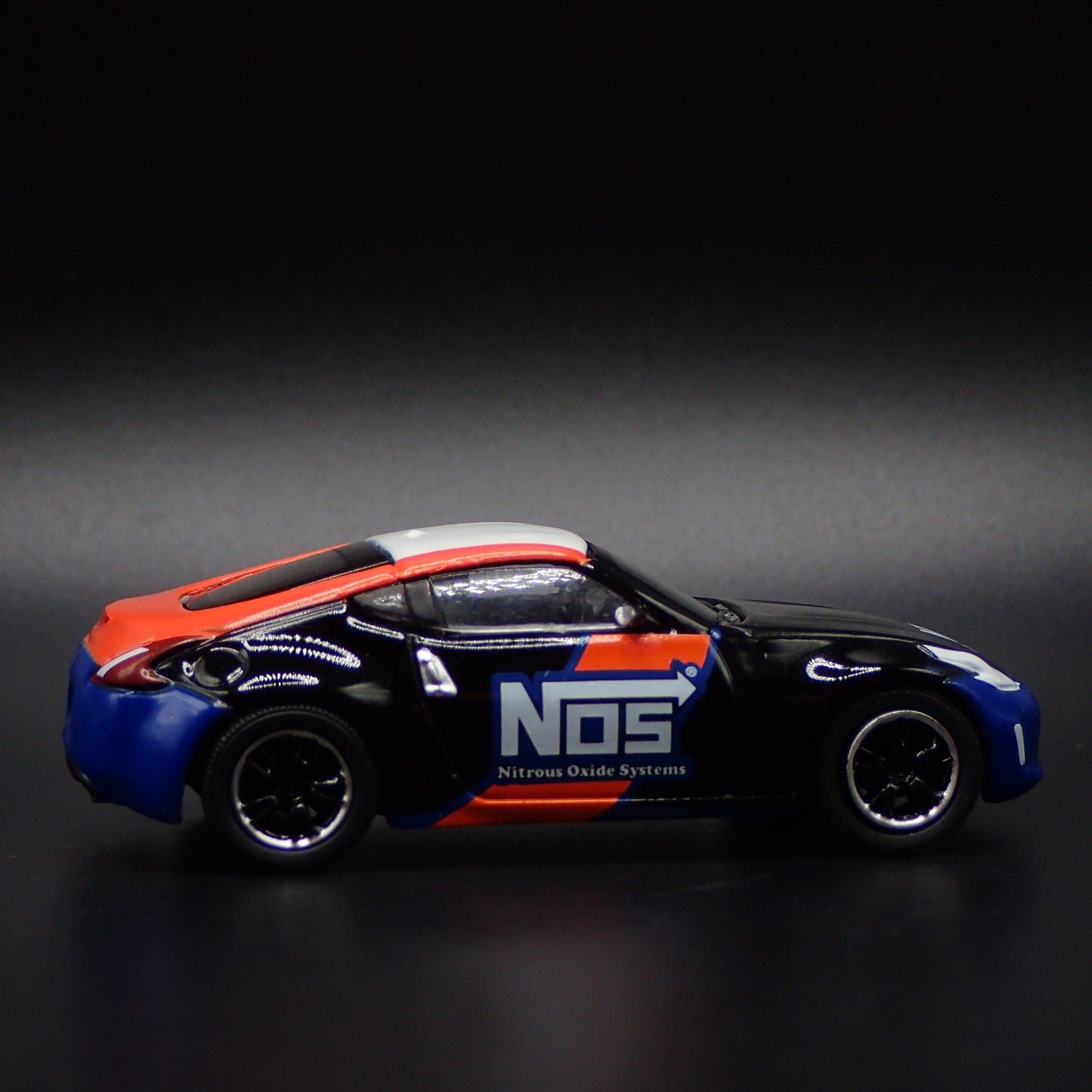 2009-2020 NISSAN 370Z NOS BLACK 1:64 SCALE COLLECTIBLE DIORAMA DIECAST MODEL CAR