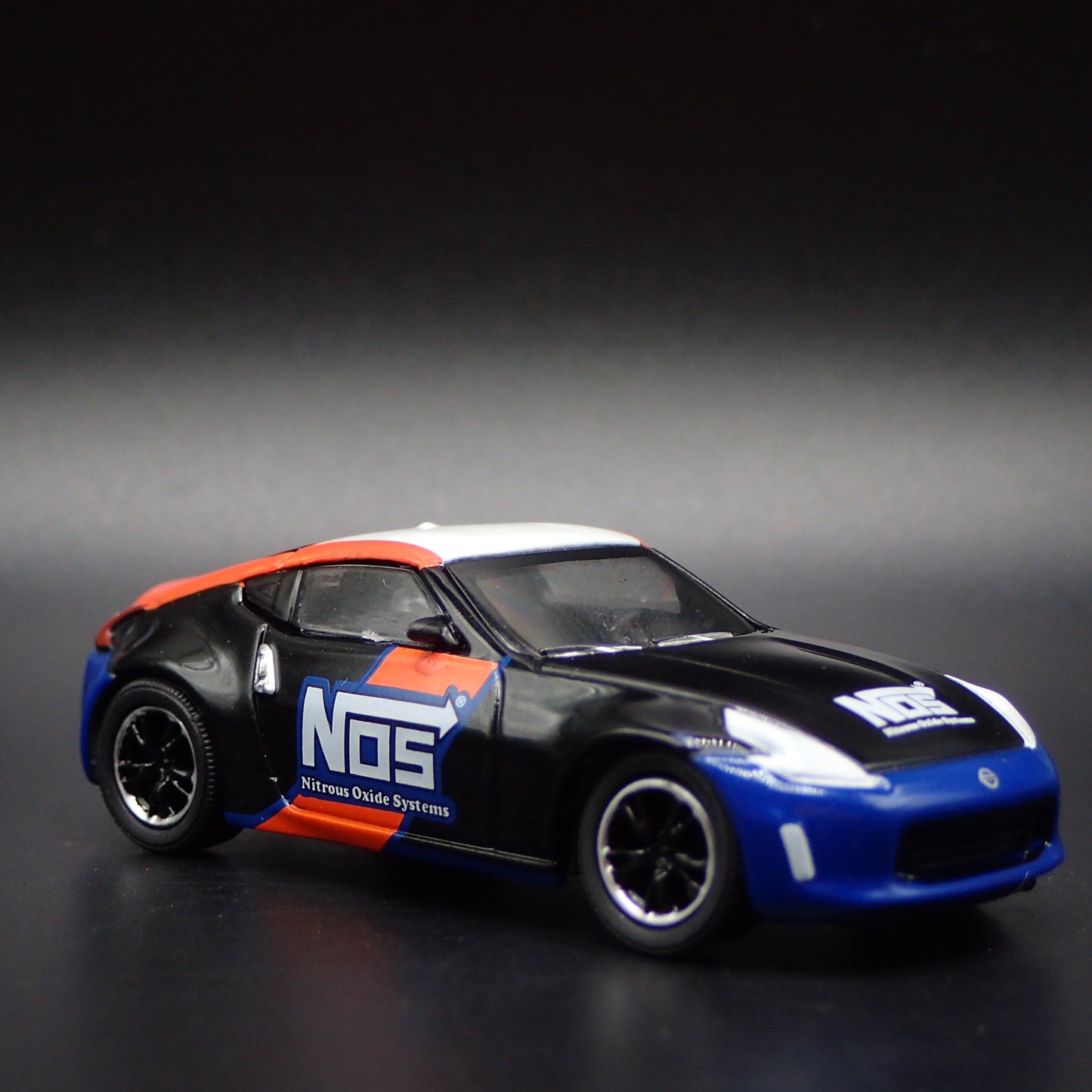 2009-2020 NISSAN 370Z NOS BLACK 1:64 SCALE COLLECTIBLE DIORAMA DIECAST MODEL CAR