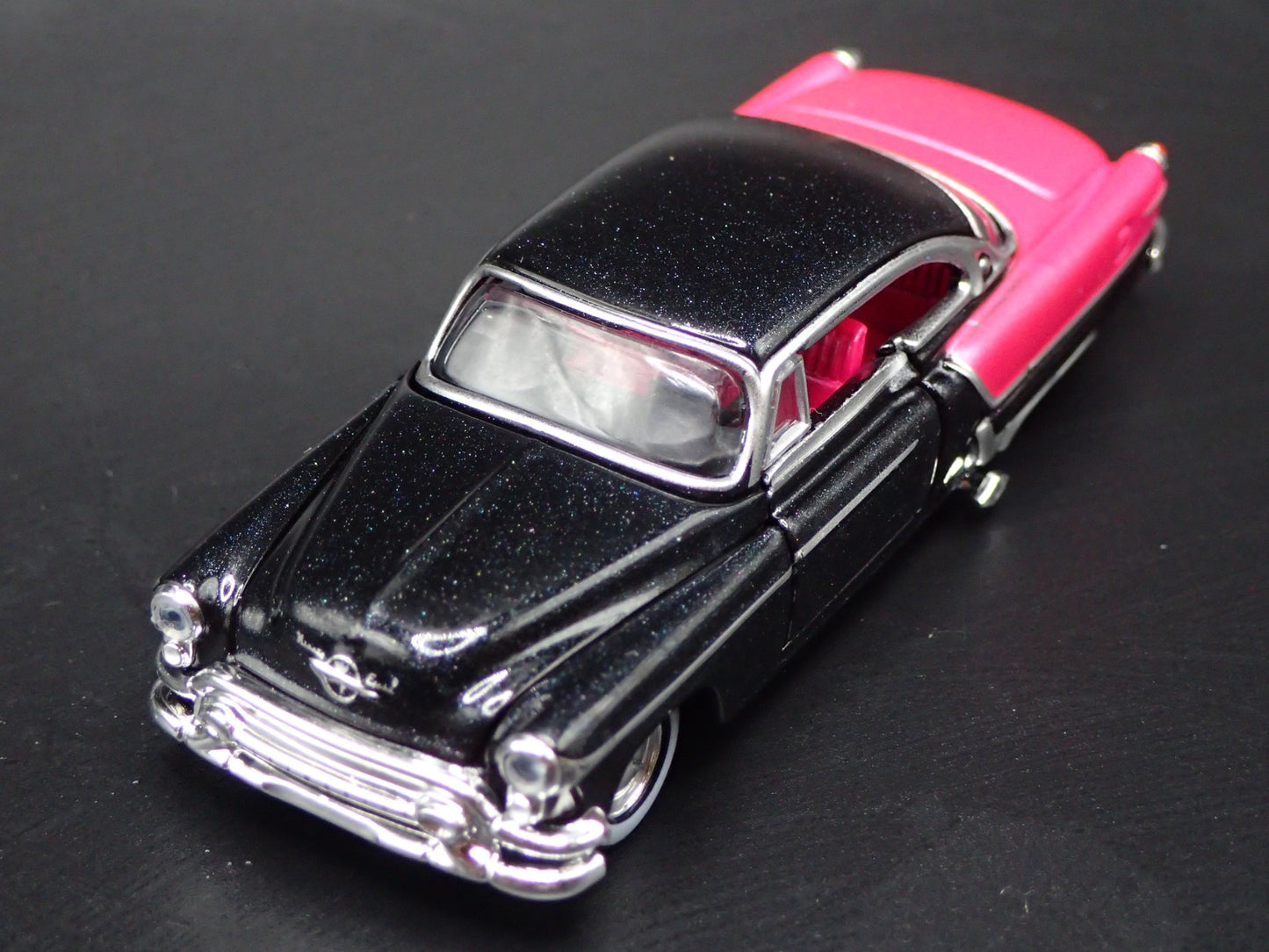 1953 53 OLDS OLDSMOBILE 98 RARE 1:64 SCALE COLLECTIBLE DIORAMA DIECAST MODEL CAR