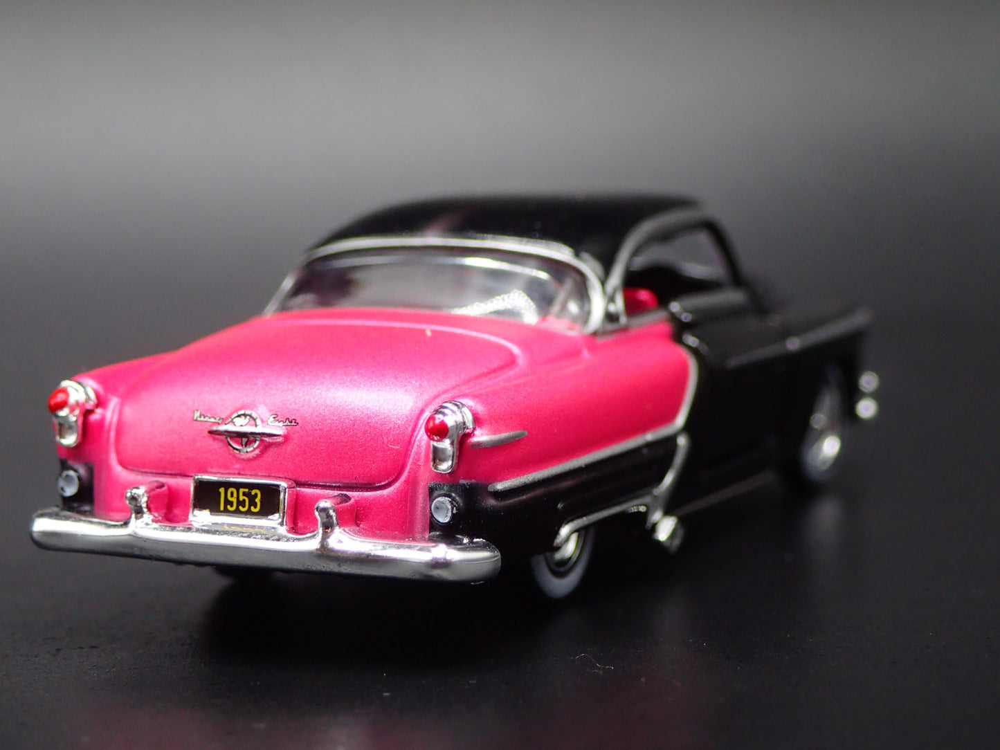 1953 53 OLDS OLDSMOBILE 98 RARE 1:64 SCALE COLLECTIBLE DIORAMA DIECAST MODEL CAR