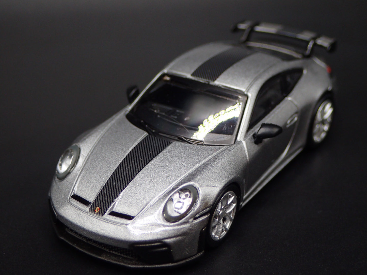 2025-2026 PORSCHE 911 GT3 992.2 SILVER 1:64 SCALE COLLECTIBLE DIECAST MODEL CAR