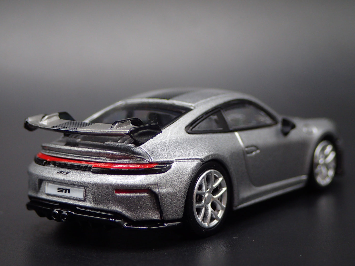 2025-2026 PORSCHE 911 GT3 992.2 SILVER 1:64 SCALE COLLECTIBLE DIECAST MODEL CAR