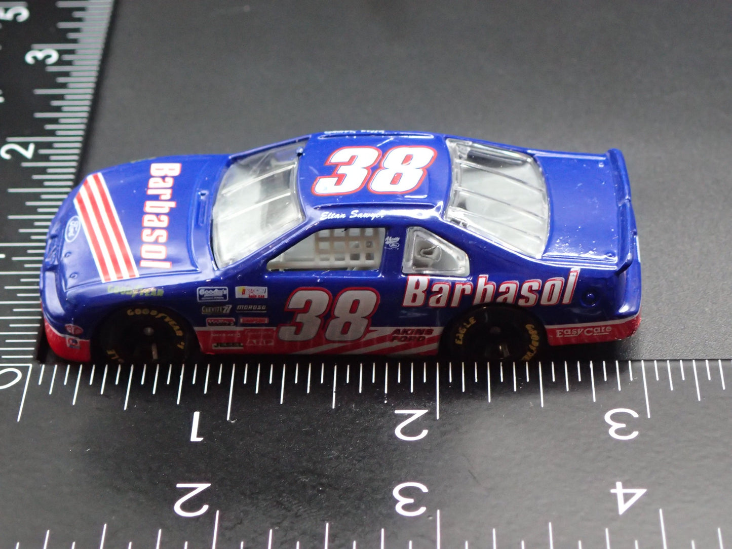 1997 97 FORD THUNDERBIRD 38 ELTON SAWYER NASCAR 1:64 SCALE DIECAST MODEL CAR
