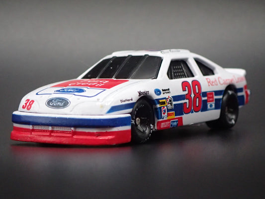 1994 94 FORD THUNDERBIRD 38 ELTON SAWYER NASCAR 1:64 SCALE DIECAST MODEL CAR