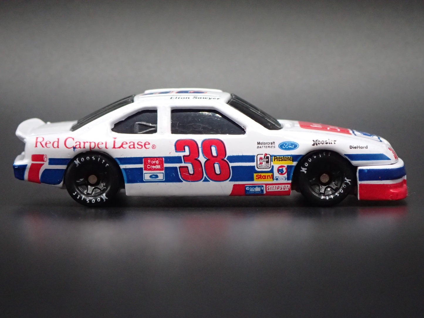 1994 94 FORD THUNDERBIRD 38 ELTON SAWYER NASCAR 1:64 SCALE DIECAST MODEL CAR