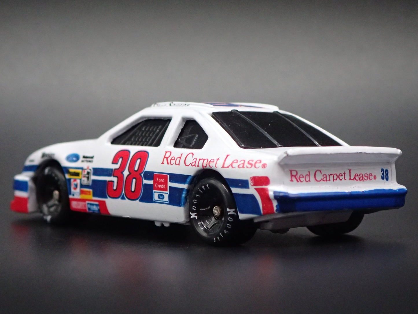 1994 94 FORD THUNDERBIRD 38 ELTON SAWYER NASCAR 1:64 SCALE DIECAST MODEL CAR