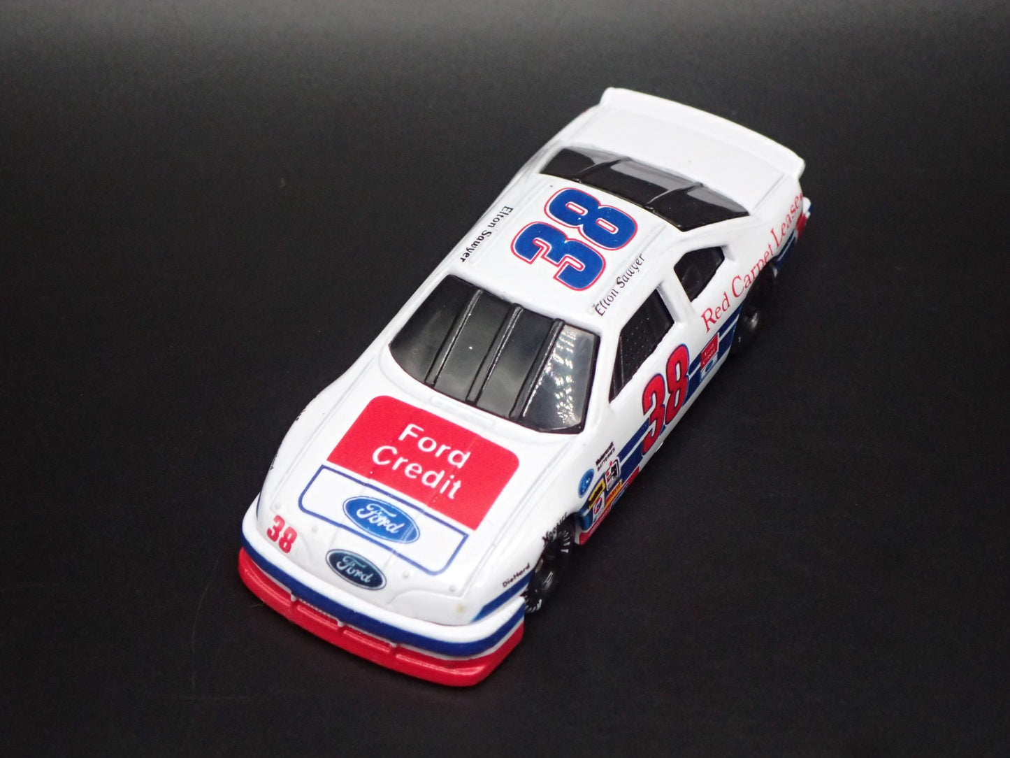 1994 94 FORD THUNDERBIRD 38 ELTON SAWYER NASCAR 1:64 SCALE DIECAST MODEL CAR