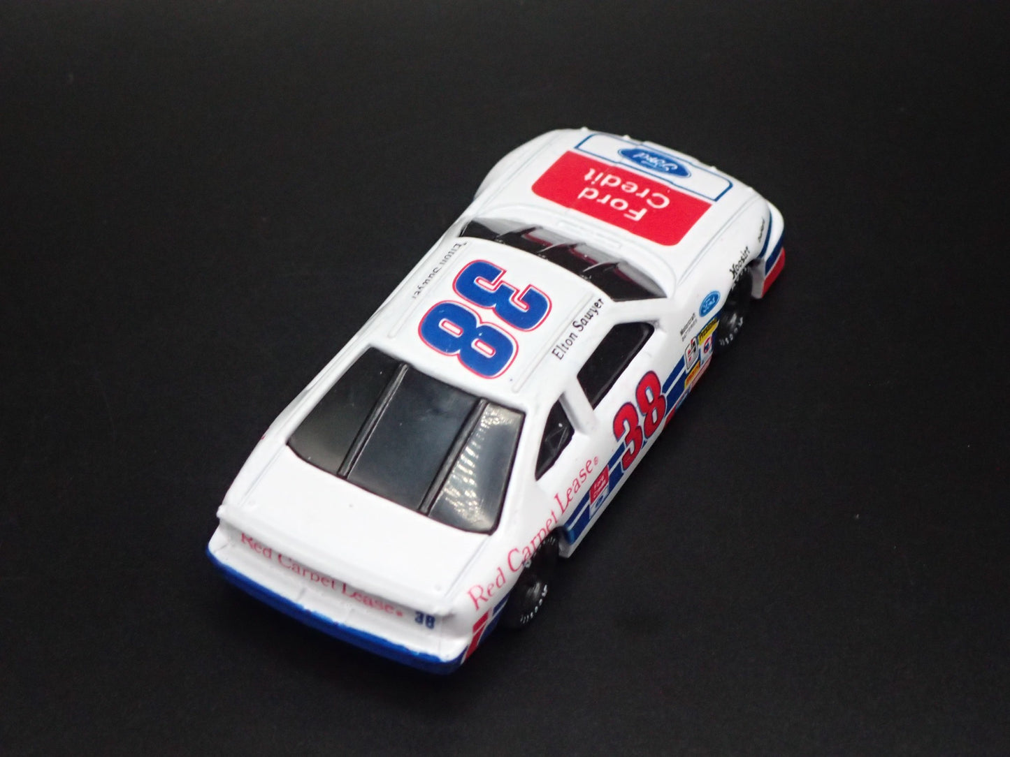 1994 94 FORD THUNDERBIRD 38 ELTON SAWYER NASCAR 1:64 SCALE DIECAST MODEL CAR