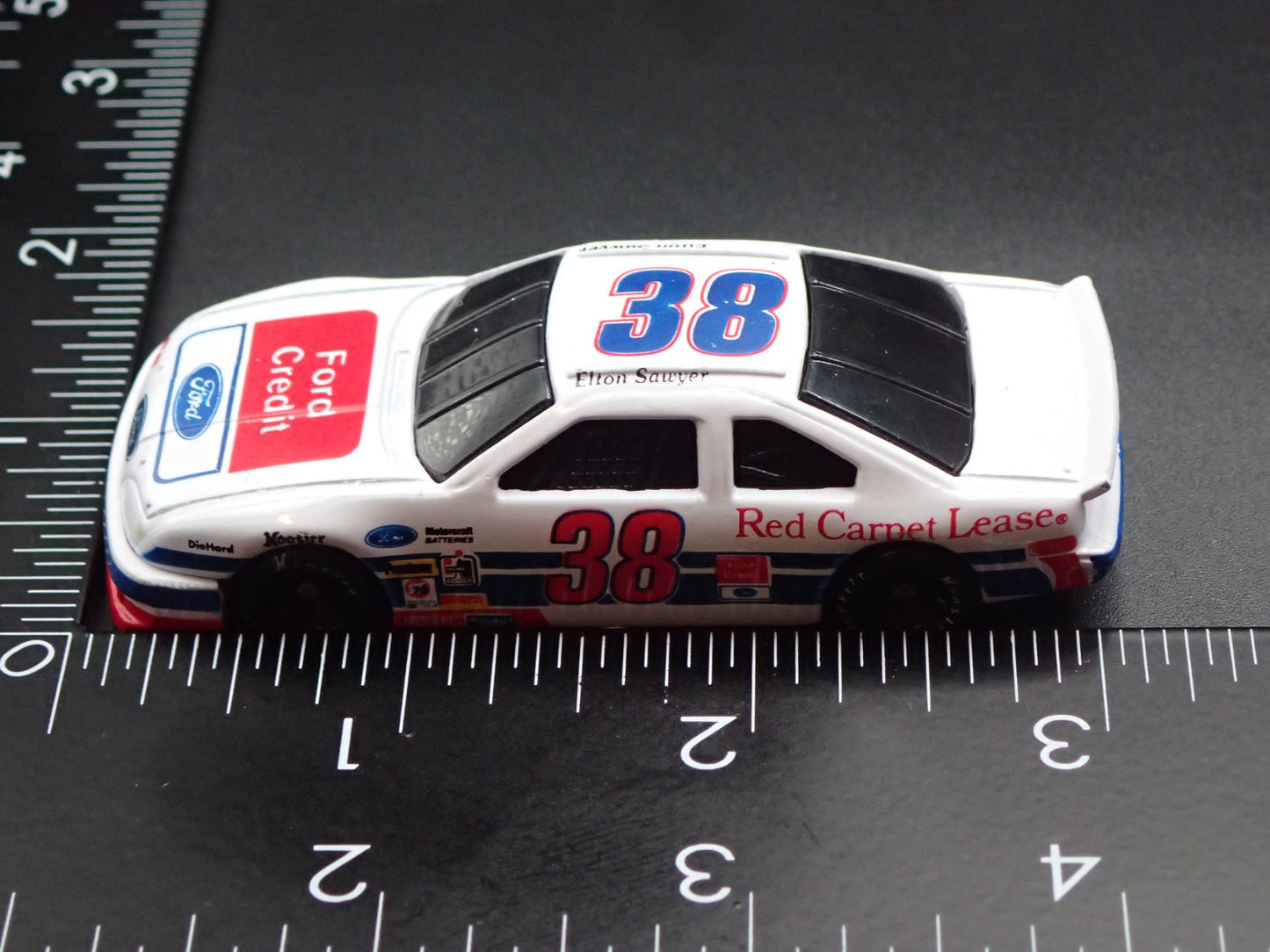 1994 94 FORD THUNDERBIRD 38 ELTON SAWYER NASCAR 1:64 SCALE DIECAST MODEL CAR